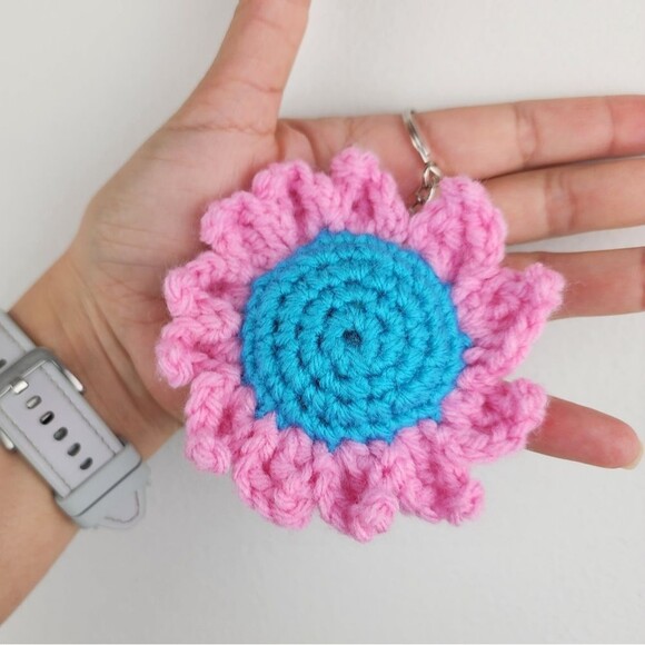 New Crochet Light Blue Pink Flower Keychain Handmade Handcrafted - Picture 2 of 5